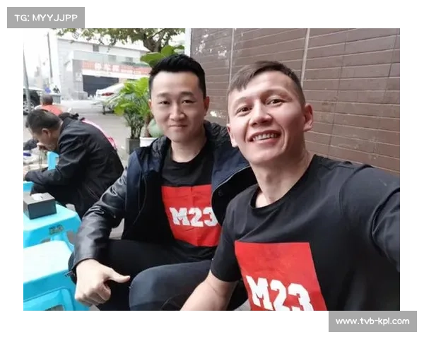 萨亚斯与阿巴斯·巴劳世界拳王统一战定于明年1月举行